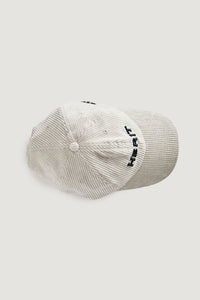 Boné Veludo Cotelê